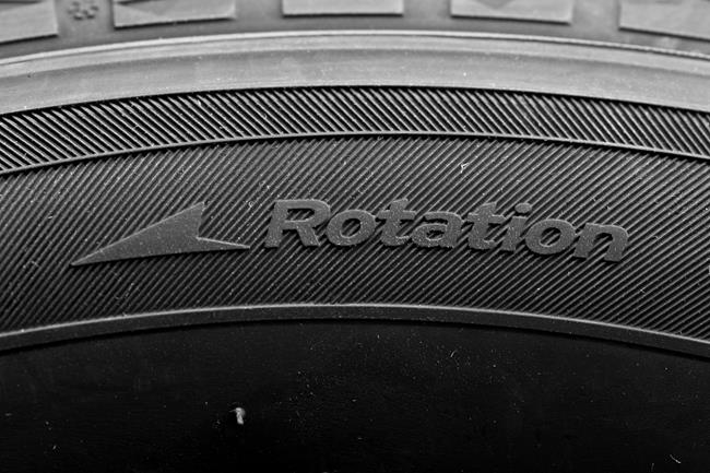 oznaczenie rotation na oponie