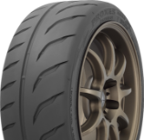 Zbliżenie bieżnika Toyo Proxes R888R 315/30 R20 101 Y XL, GG
