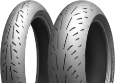 Zbliżenie bieżnika Michelin Power Cup EVO