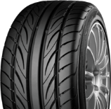 Zbliżenie bieżnika Yokohama S.drive AS01 225/35 R17 86 Y XL, RPB