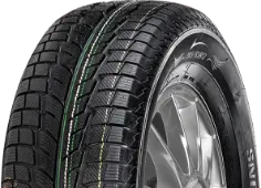 Zbliżenie bieżnika PowerTrac SnowTour 235/65R16