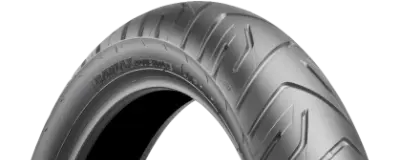 Zbliżenie bieżnika Bridgestone Battlax Adventure A41 120/70ZR17 58 W Przód TL