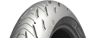 Zbliżenie bieżnika Michelin Road 5 120/60ZR17 (55 W) Przód TL M/C