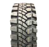 Zbliżenie bieżnika Lakesea Challenger 40x13.50-17 123 K POR, M+S