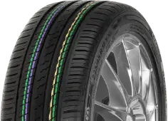 Zbliżenie bieżnika Barum Bravuris 5HM 215/45R17