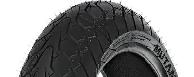 Zbliżenie bieżnika Dunlop Mutant 110/70ZR17 (54 W) Przód TL M+S