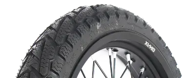 Zbliżenie bieżnika Deli Tire SB-158 120/70-12 51 P Przód TL M/C