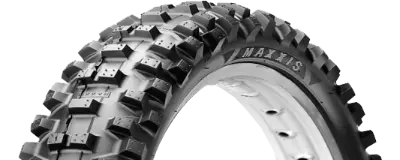 Zbliżenie bieżnika Maxxis M7311 Maxxcross SI 2.50-10 33 J Przód TT NHS
