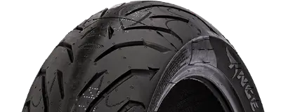Zbliżenie bieżnika Pirelli ANGEL GT 150/70R17 69 V Tył TL M/C