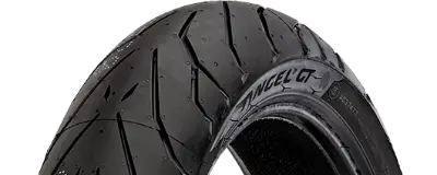 Zbliżenie bieżnika Pirelli ANGEL GT 120/70ZR17 58 W Przód TL M/C