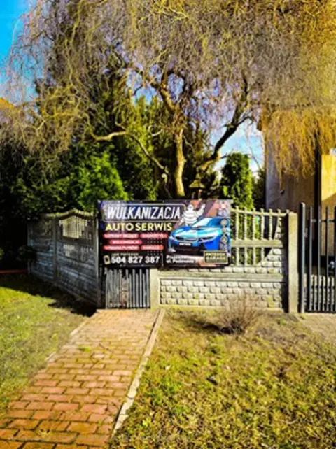 Jan Paterek Garage
